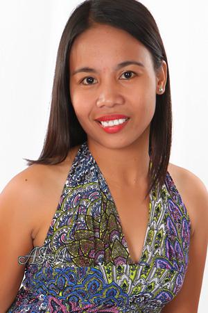 136130 - Gina Age: 40 - Philippines