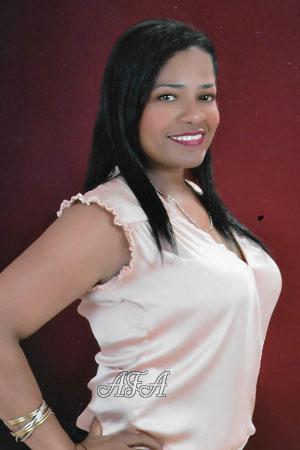 182240 - Deivis Age: 48 - Colombia