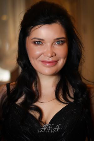 196132 - Dilyara Age: 43 - Ukraine