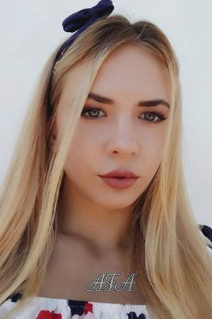 196914 - Yana Age: 21 - Ukraine