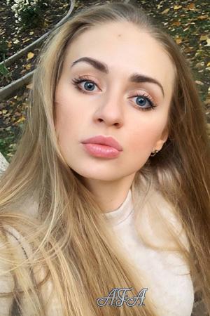 208586 - Svetlana Age: 30 - Russia