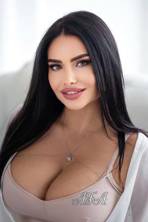 213191 - Viktoriia Age: 26 - Ukraine