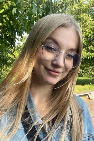 217327 - Yeva Age: 21 - Ukraine