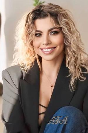 222109 - Yuliia Age: 38 - Ukraine