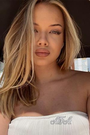 227339 - Darina Age: 18 - Ukraine