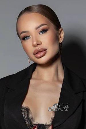 227344 - Yuliia Age: 33 - Ukraine