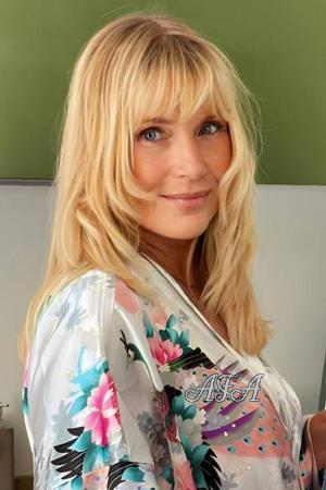 228992 - Svitlana Age: 56 - Ukraine