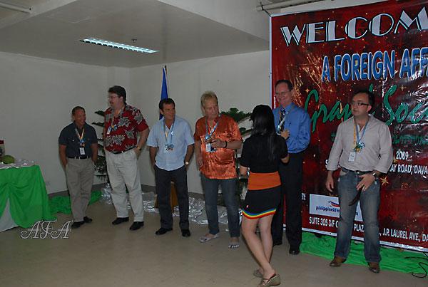 young-filipino-women-024